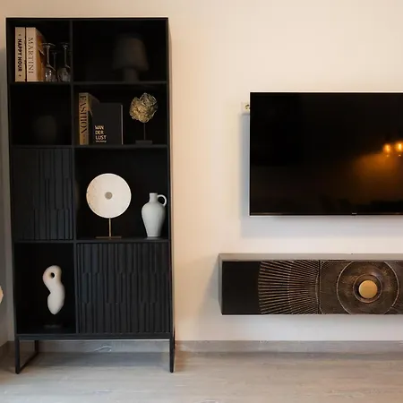 Signature - Modern Mood